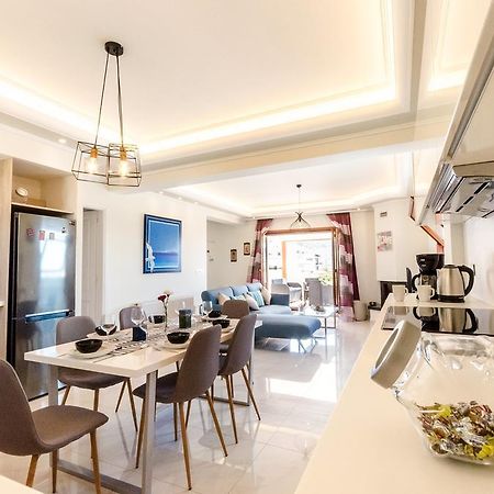 Leo - Unique Glyfada Apartment Atenas Exterior foto