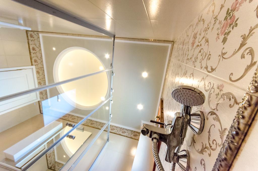 Leo - Unique Glyfada Apartment Atenas Exterior foto